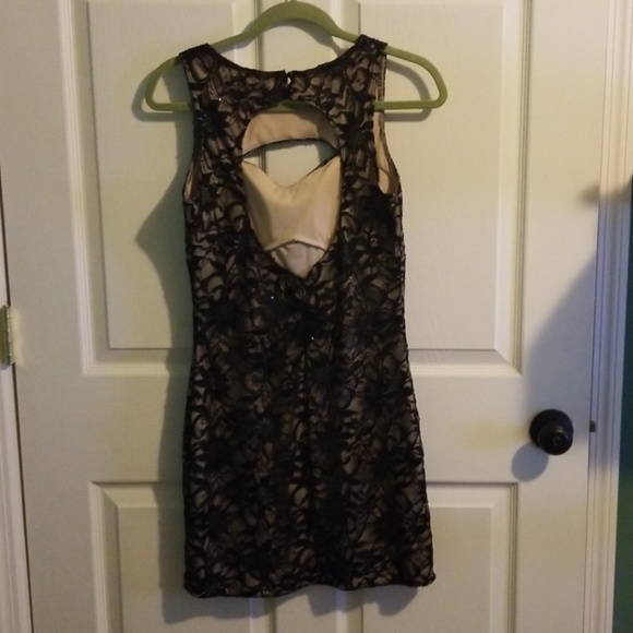 Dress - Picture 2 of 5